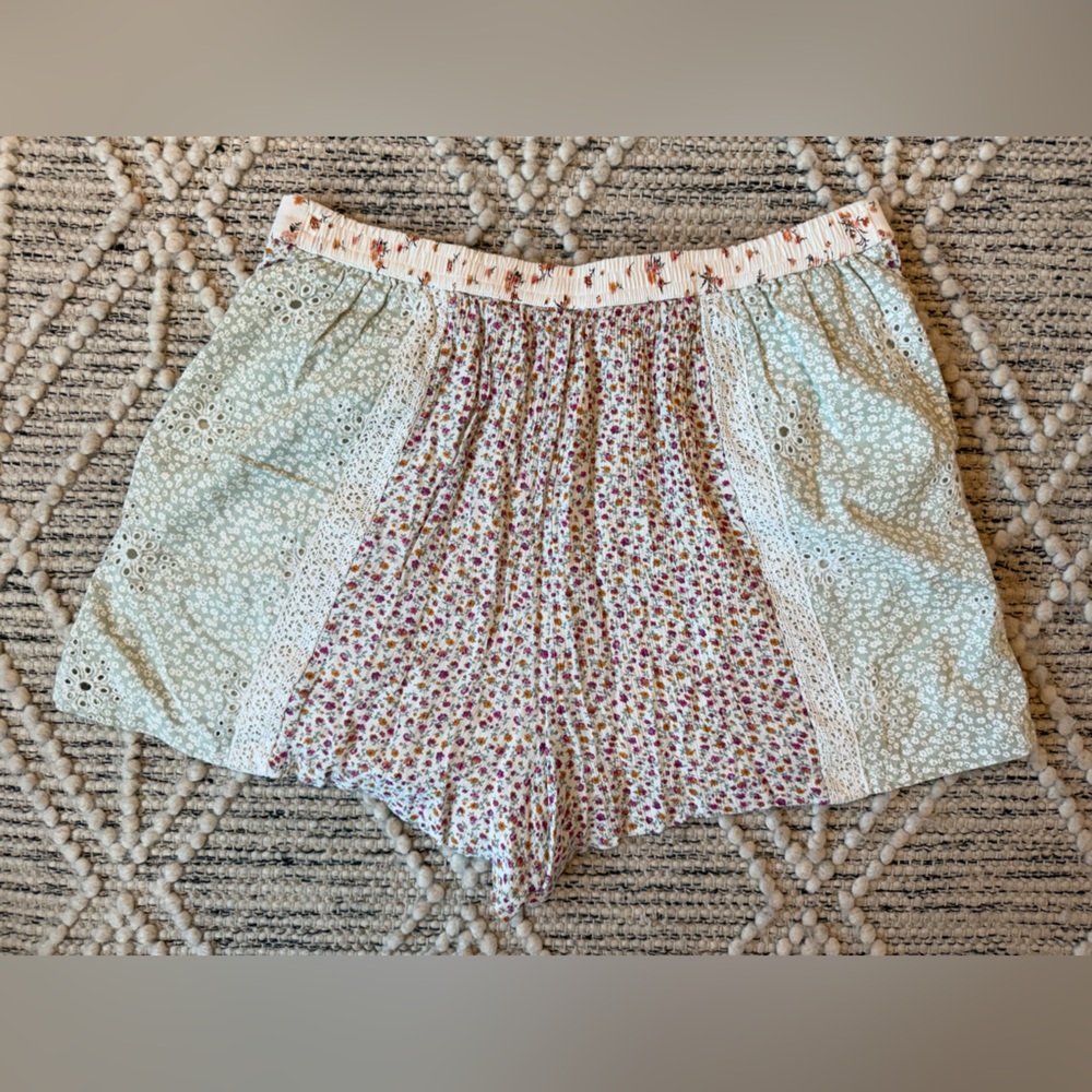 American Eagle Boho Patchwork Eyelet Shorts Xl Fl… - image 5
